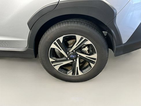 Used 2024 Subaru Crosstrek 2.0i Premium image 11