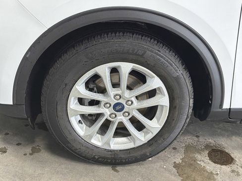 Used 2021 Ford Escape SE image 15