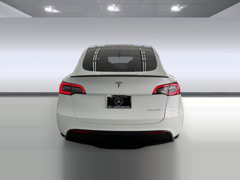 Used 2021 Tesla Model Y Performance AWD/4WD image 9