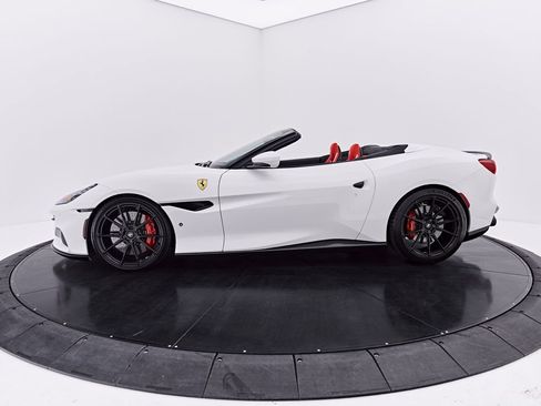 Used 2022 Ferrari Portofino M RWD image 23