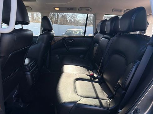 Used 2024 Nissan Armada SL image 24