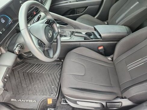 Used 2026 Hyundai Elantra Sport FWD image 12