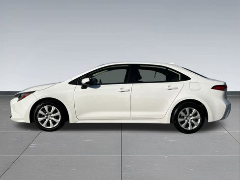 Used 2023 Toyota Corolla LE image 3