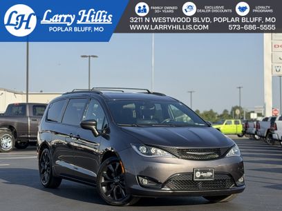 Used 2020 Chrysler Pacifica Touring-L Plus w/ S Appearance Package
