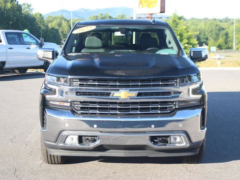 Used 2022 Chevrolet Silverado 1500 LTZ AWD/4WD image 2