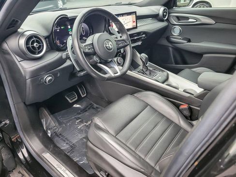 Used 2024 Alfa Romeo Tonale Veloce image 9