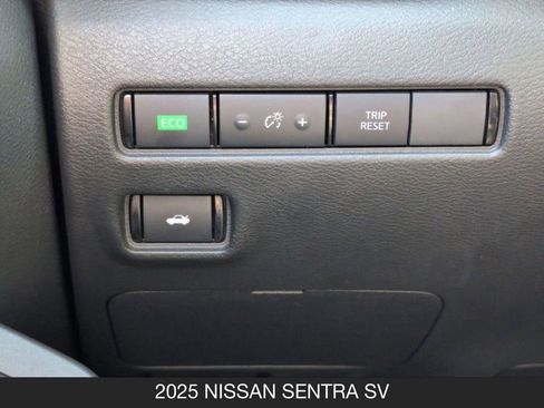 Used 2025 Nissan Sentra SV FWD image 23