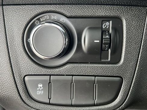 Used 2020 Chevrolet Spark LT image 31