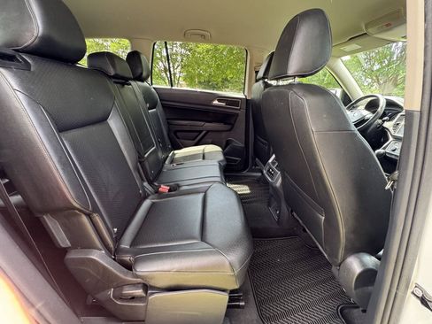 Used 2019 Volkswagen Atlas SE FWD image 16