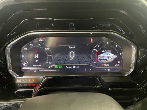 Used 2024 GMC Sierra 1500 Elevation image 15