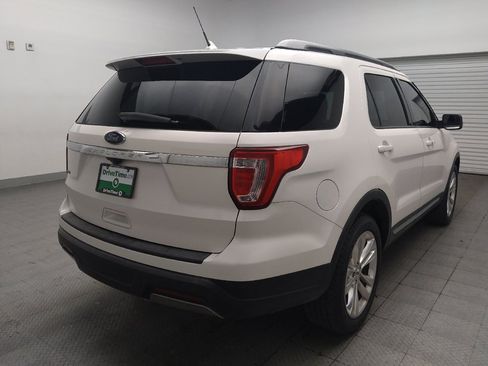 Used 2019 Ford Explorer XLT w/ Equipment Group 202A FWD image 9