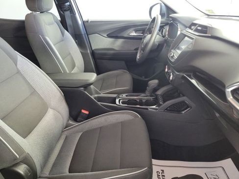 Used 2022 Chevrolet TrailBlazer LT FWD image 8