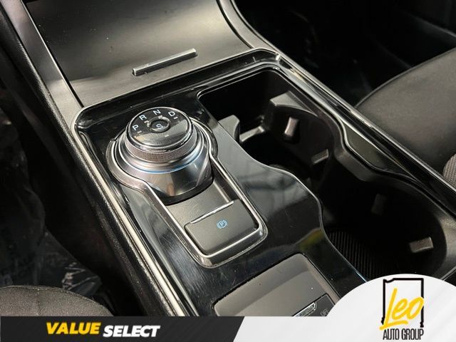 Used 2019 Ford Edge SE w/ SE Fleet Driver's Package FWD image 4