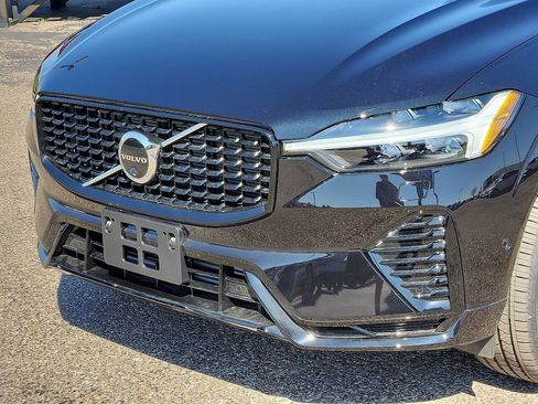 New 2025 Volvo XC60 T8 Plus w/ Climate Package image 9