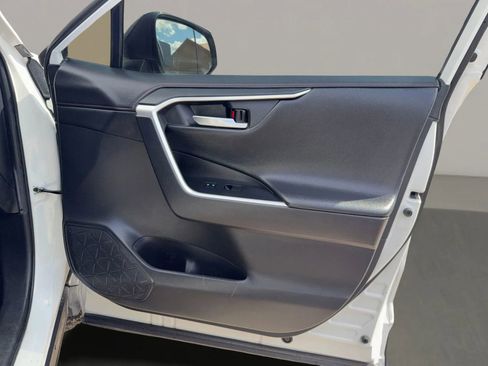 Used 2020 Toyota RAV4 TRD Off-Road image 17