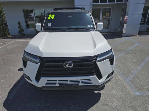 Used 2024 Lexus GX 550 w/ Accessory Package (2T) AWD/4WD image 9