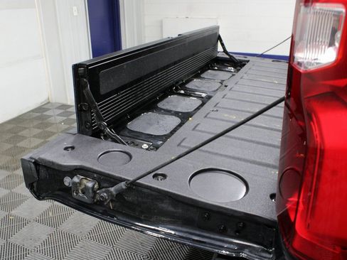 Used 2023 Chevrolet Silverado 1500 ZR2 w/ Technology Package image 45