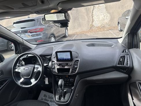 Certified 2022 Ford Transit Connect XLT image 26
