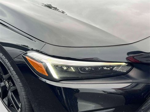 Used 2022 Honda Civic Sport image 9