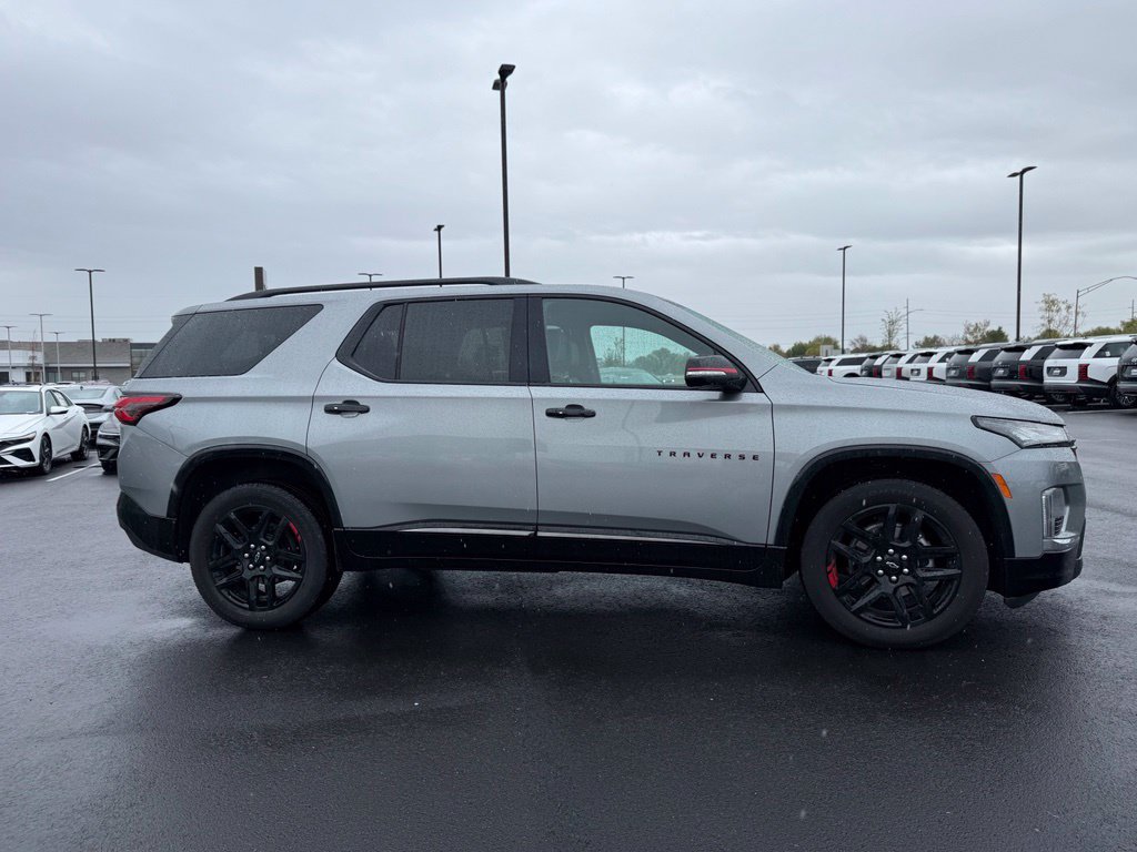 Used 2023 Chevrolet Traverse Premier w/ Redline Edition AWD/4WD image 4