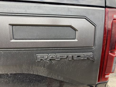 Used 2019 Ford F150 Raptor w/ Equipment Group 802A Luxury AWD/4WD image 8