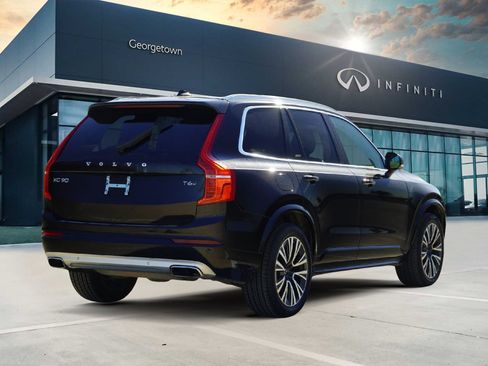 Used 2020 Volvo XC90 T6 Momentum w/ Advanced Package image 5