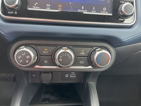 Used 2025 Nissan Versa SV image 26