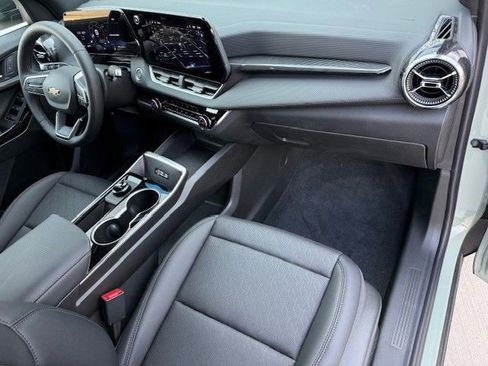 New 2026 Chevrolet Equinox LT w/ Convenience Package II image 16