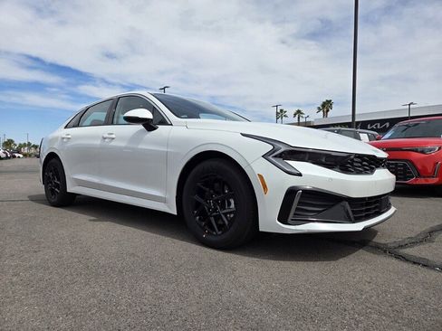 New 2026 Kia K5 LXS FWD image 2