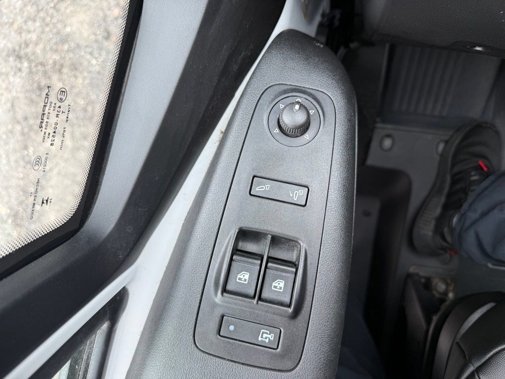 Used 2025 RAM ProMaster 2500 w/ Convenience Group FWD image 15