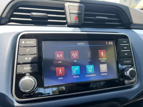 Used 2025 Nissan Versa SV FWD image 20