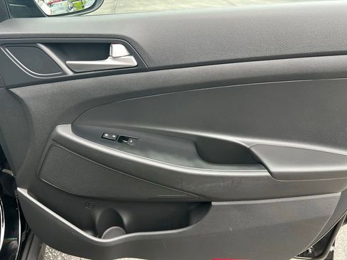 Used 2019 Hyundai Tucson Value AWD/4WD image 30