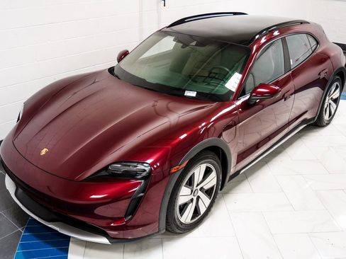 Used 2022 Porsche Taycan 4 Cross Turismo image 16