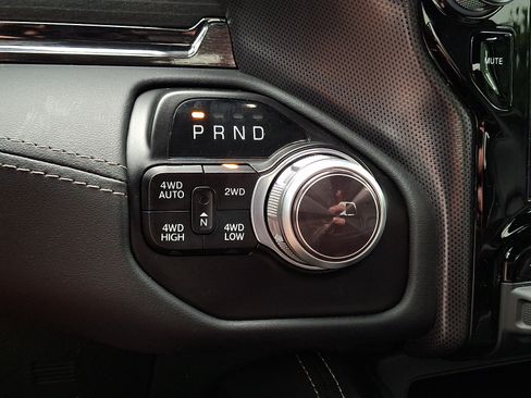 Used 2022 RAM 1500 Limited AWD/4WD image 13