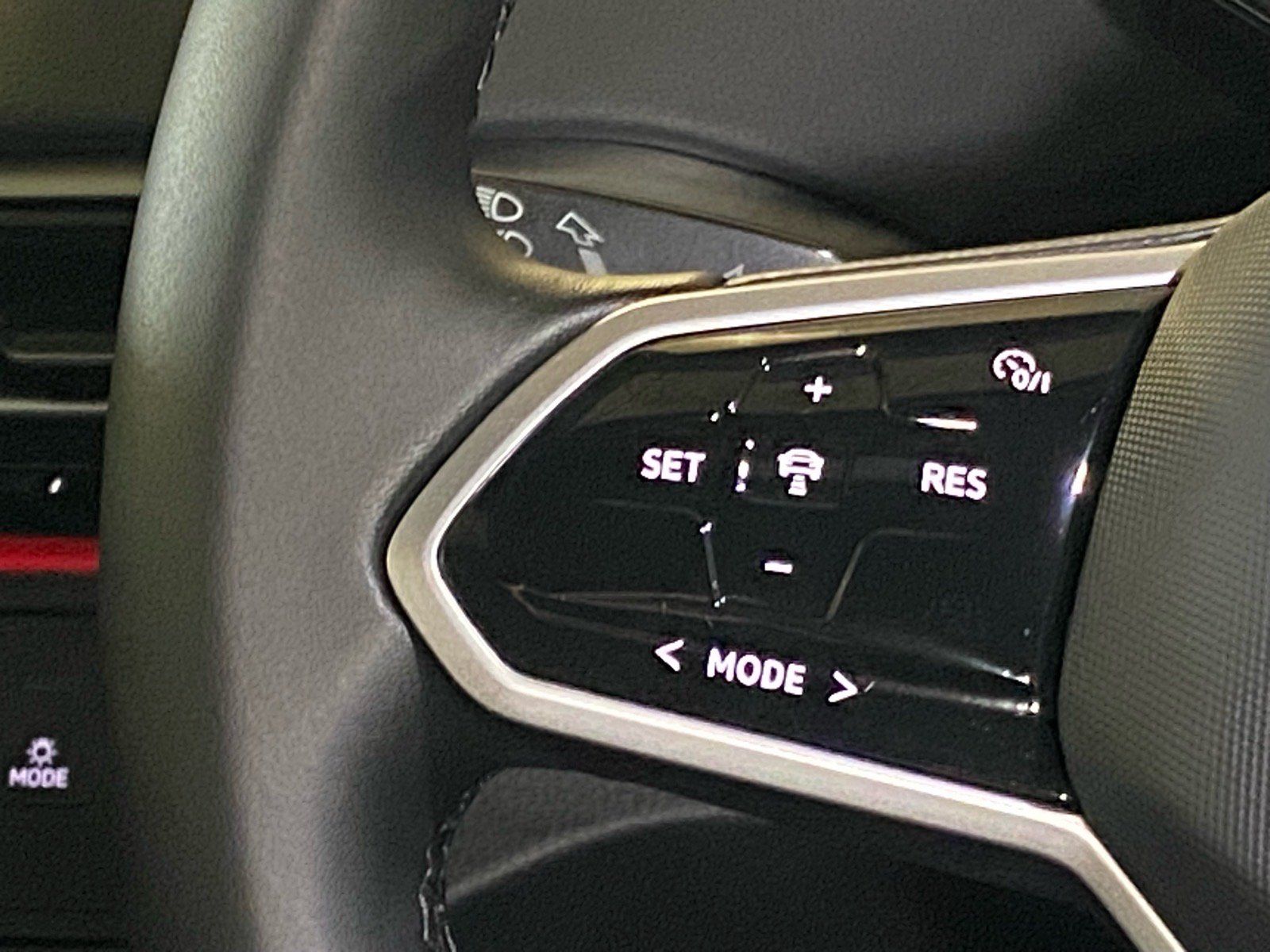 Certified 2023 Volkswagen ID.4 Pro S Plus AWD/4WD image 6