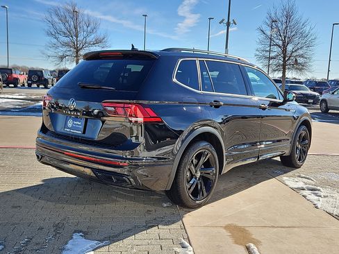Certified 2023 Volkswagen Tiguan SE R-Line image 3