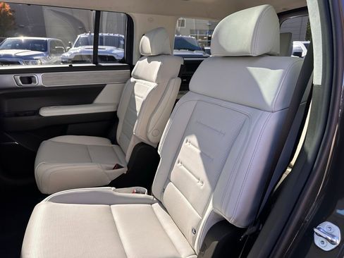 Certified 2025 Hyundai Santa Fe Calligraphy image 18