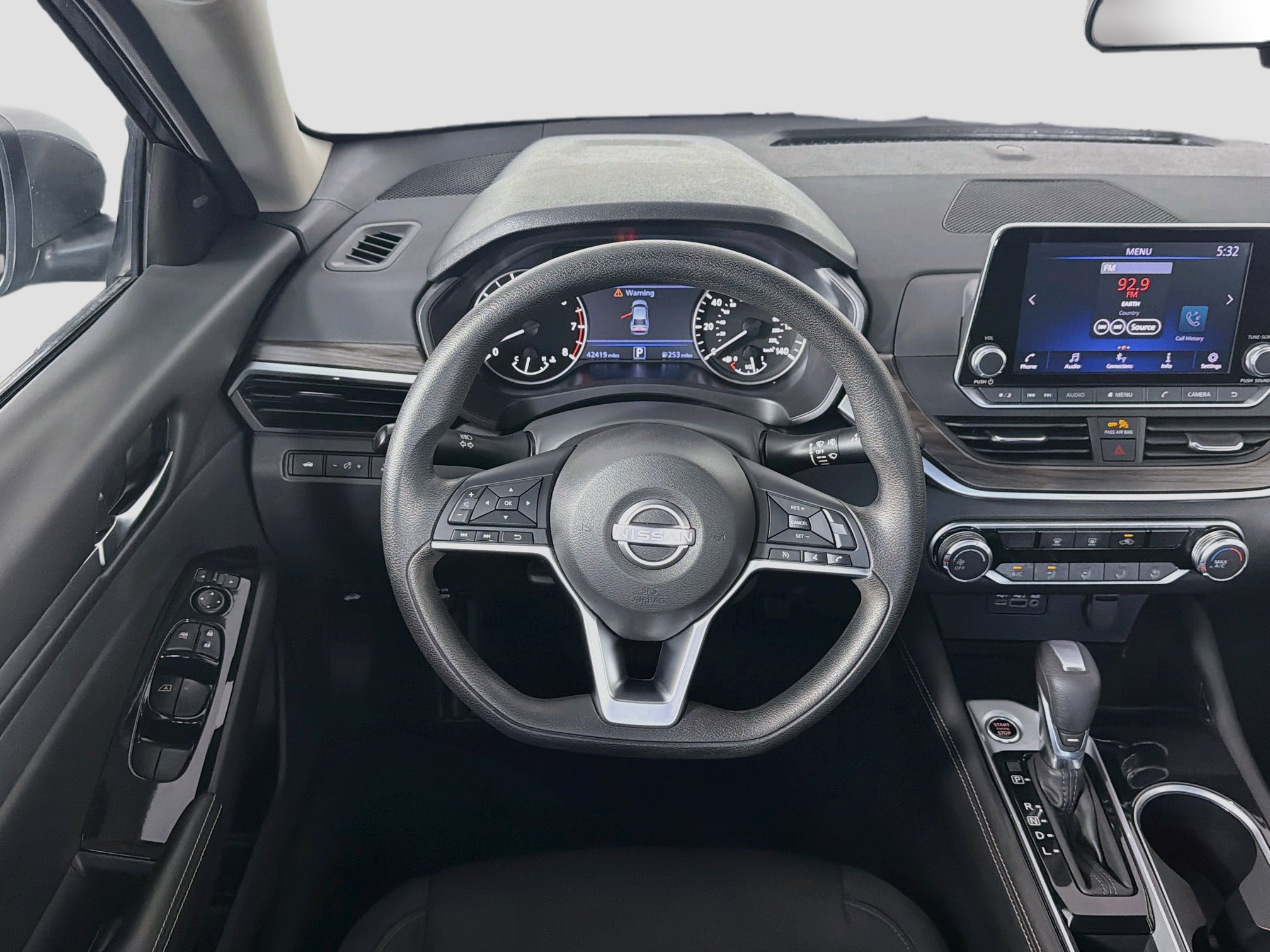Used 2023 Nissan Altima 2.5 SV FWD image 18