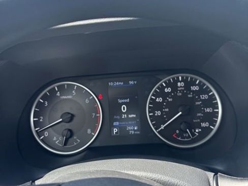 Certified 2025 Nissan Sentra S image 17