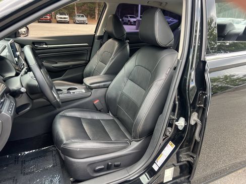 Used 2019 Nissan Altima 2.5 Platinum AWD/4WD image 18