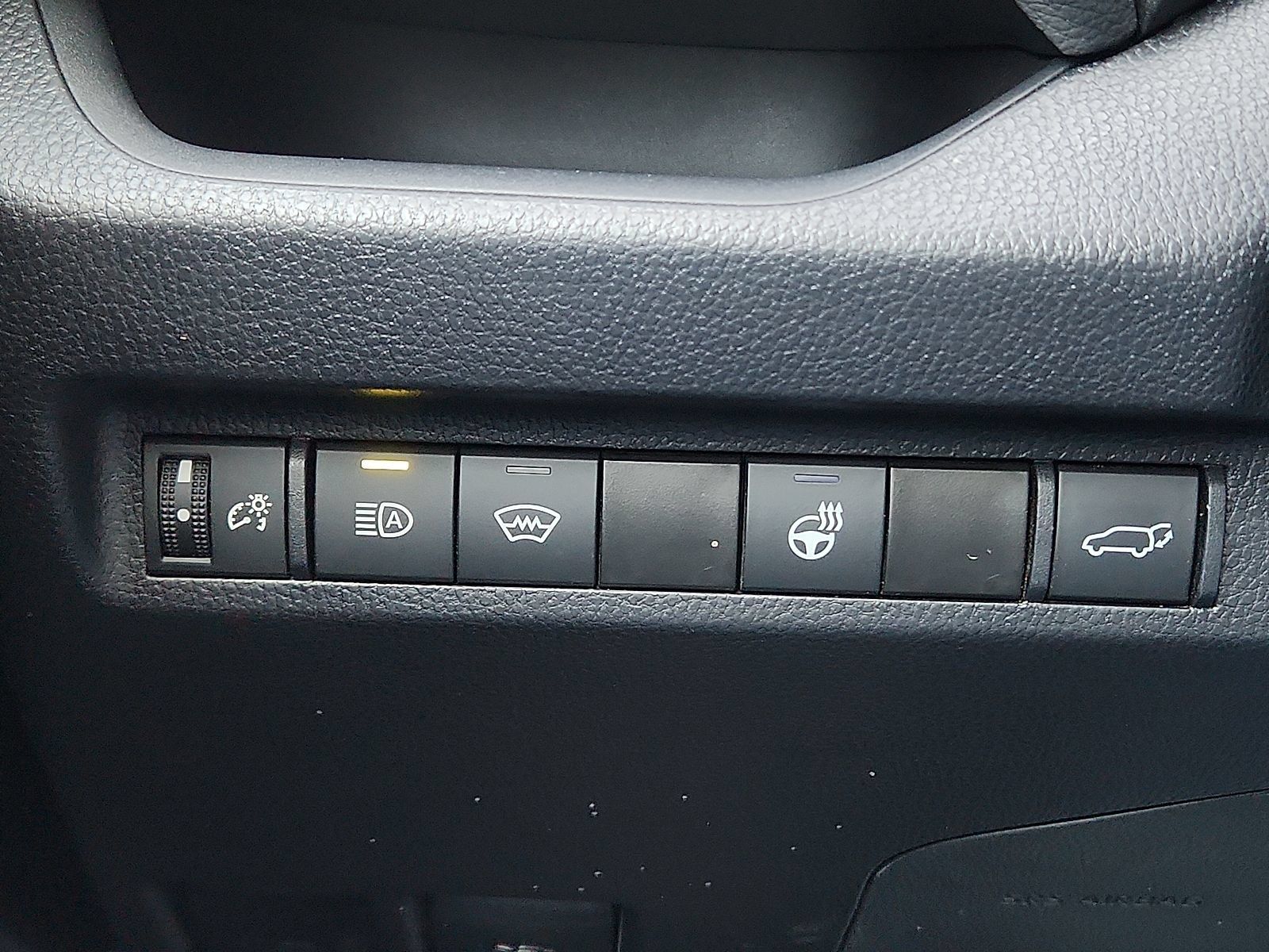Used 2024 Toyota RAV4 XLE w/ Convenience Package FWD image 12