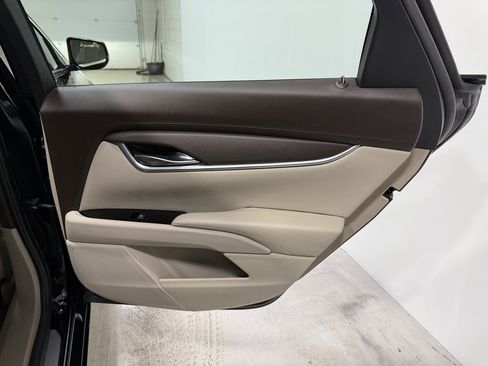 Used 2013 Cadillac XTS image 34