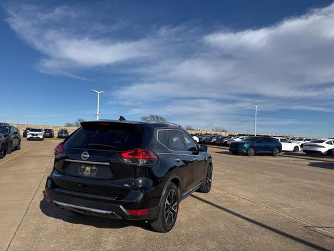 Used 2017 Nissan Rogue SL w/ SL Premium Package image 7