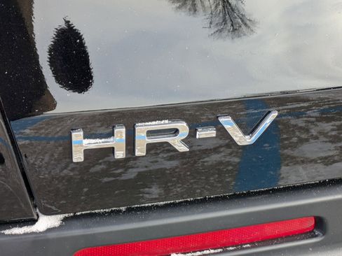 Certified 2023 Honda HR-V LX image 28