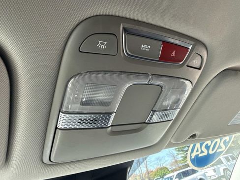 Used 2024 Kia Telluride LX AWD/4WD image 24