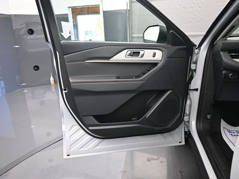 New 2026 Ford Explorer Active w/ Active Comfort Package image 12