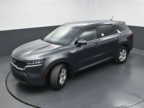 Used 2022 Kia Sorento LX FWD image 31