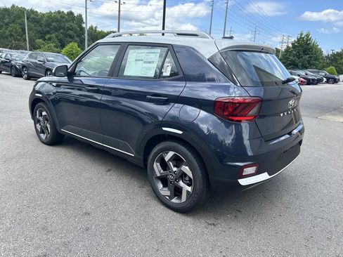 New 2026 Hyundai Venue SEL FWD image 5