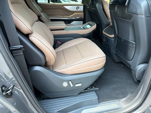 New 2027 Lincoln Navigator L Black Label AWD/4WD image 16