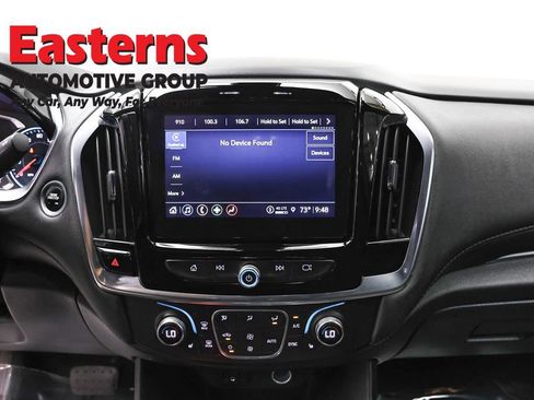 Used 2022 Chevrolet Traverse LT FWD image 12